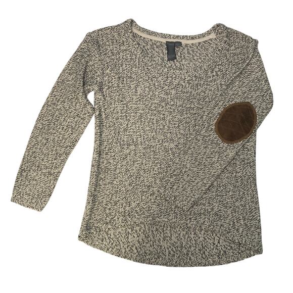 QUINN Women’s Heathered Black & White Elbow‑Patch Pullover Sweater - Picture 3 of 9